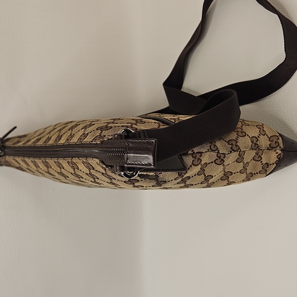 Authentic Gucci Monogram Classic Crossbody Handbag Purse Authentic - Picture 4 of 16
